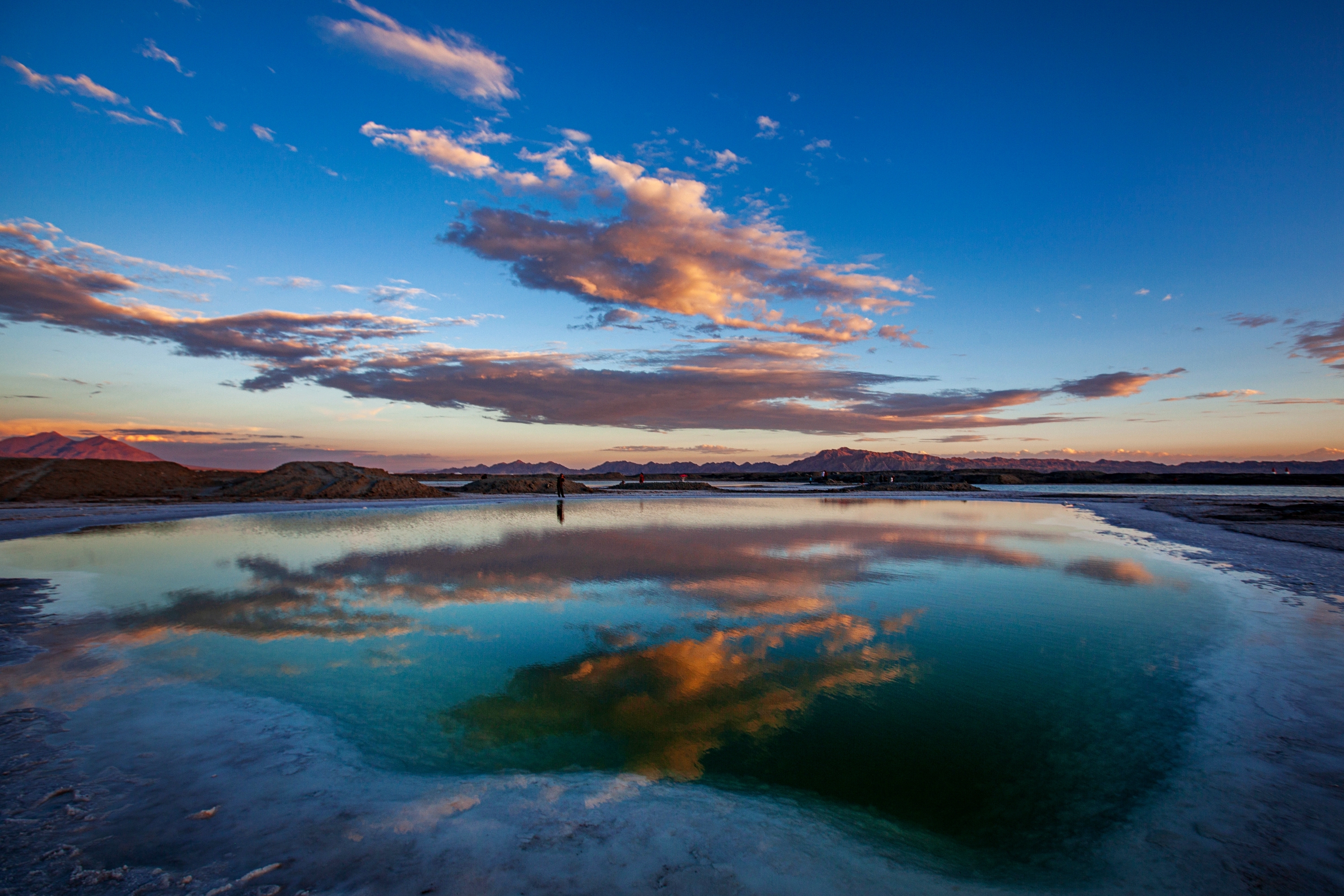 【首发】大柴旦翡翠湖风光