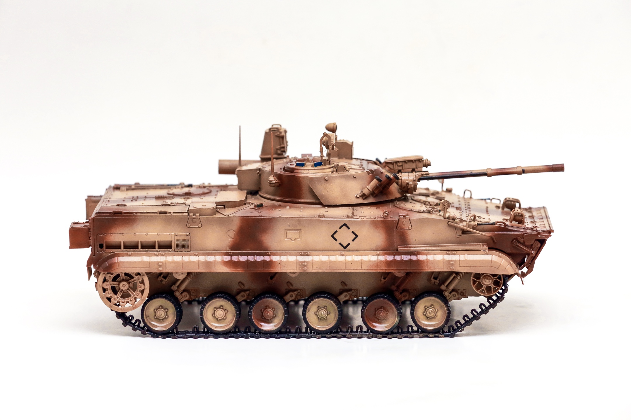 旧作新拍"红色暴力美学"——三款俄式bmp系列步兵战车模型!