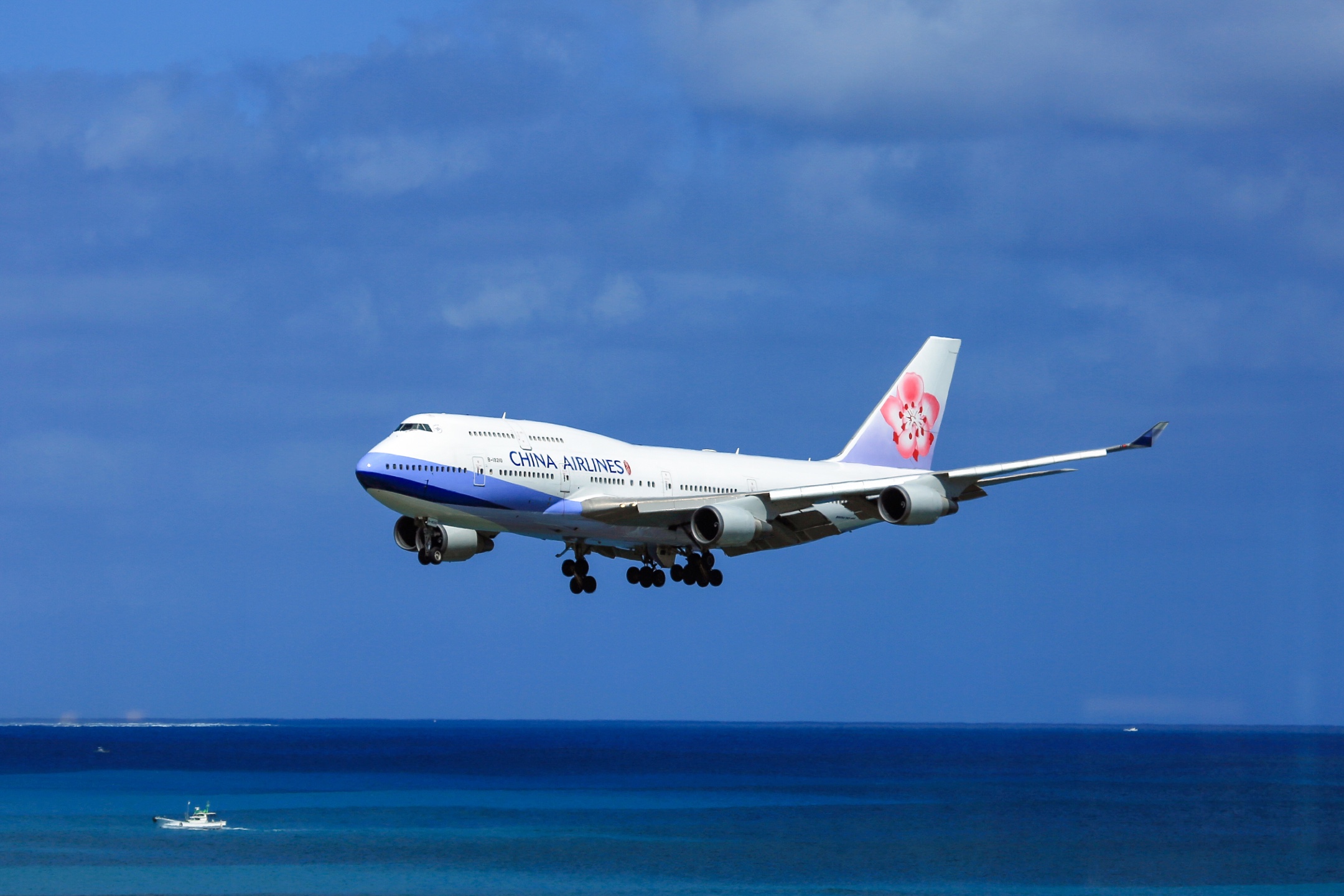 旅拍日本沖繩那霸國際機場的各型民航客機