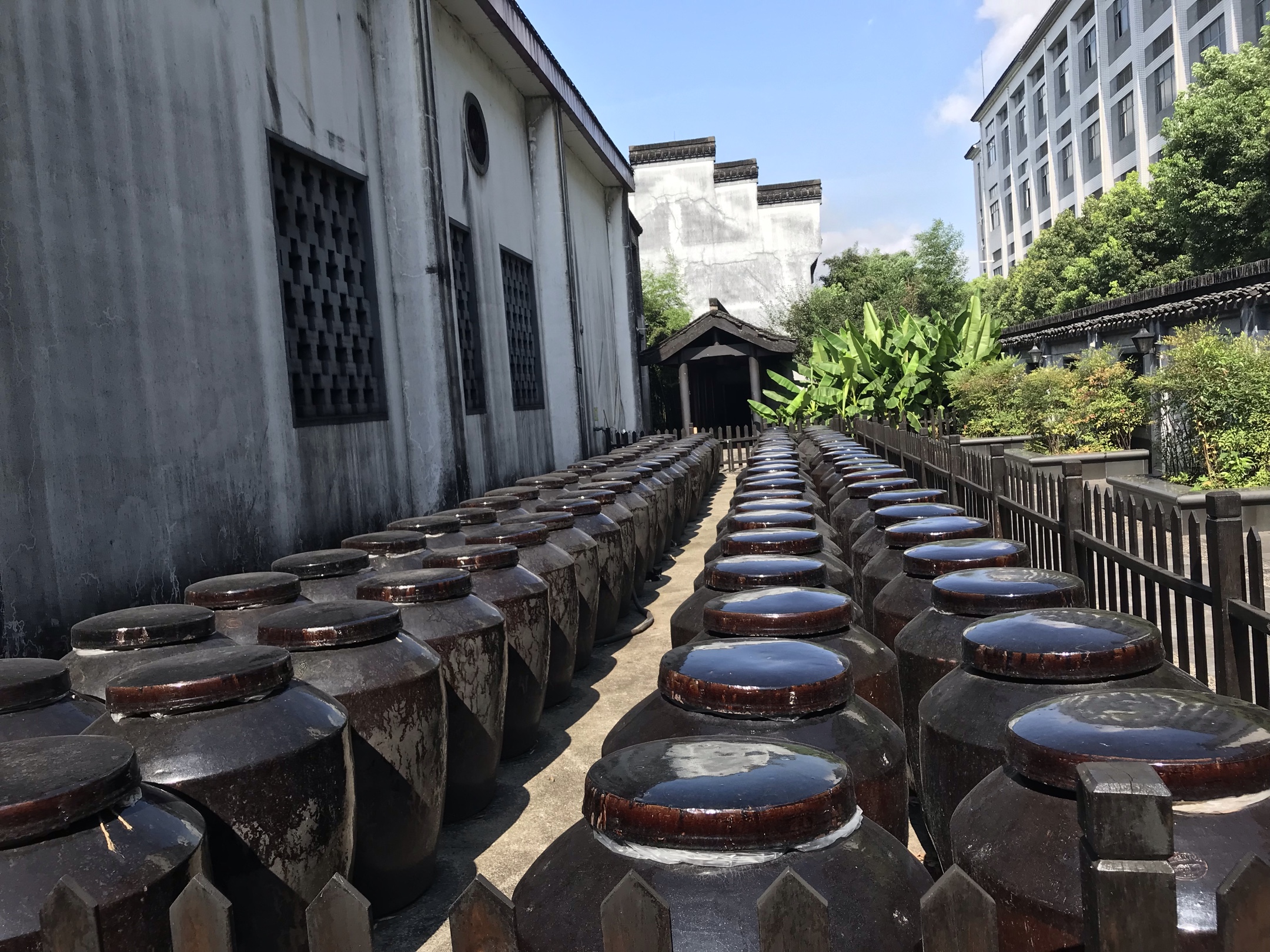 醋意十足博物馆,镇江香醋远闻名.