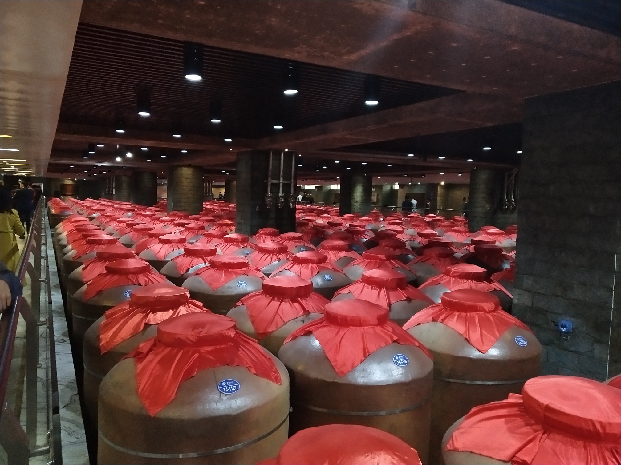 各大媒体参观洋河酒厂