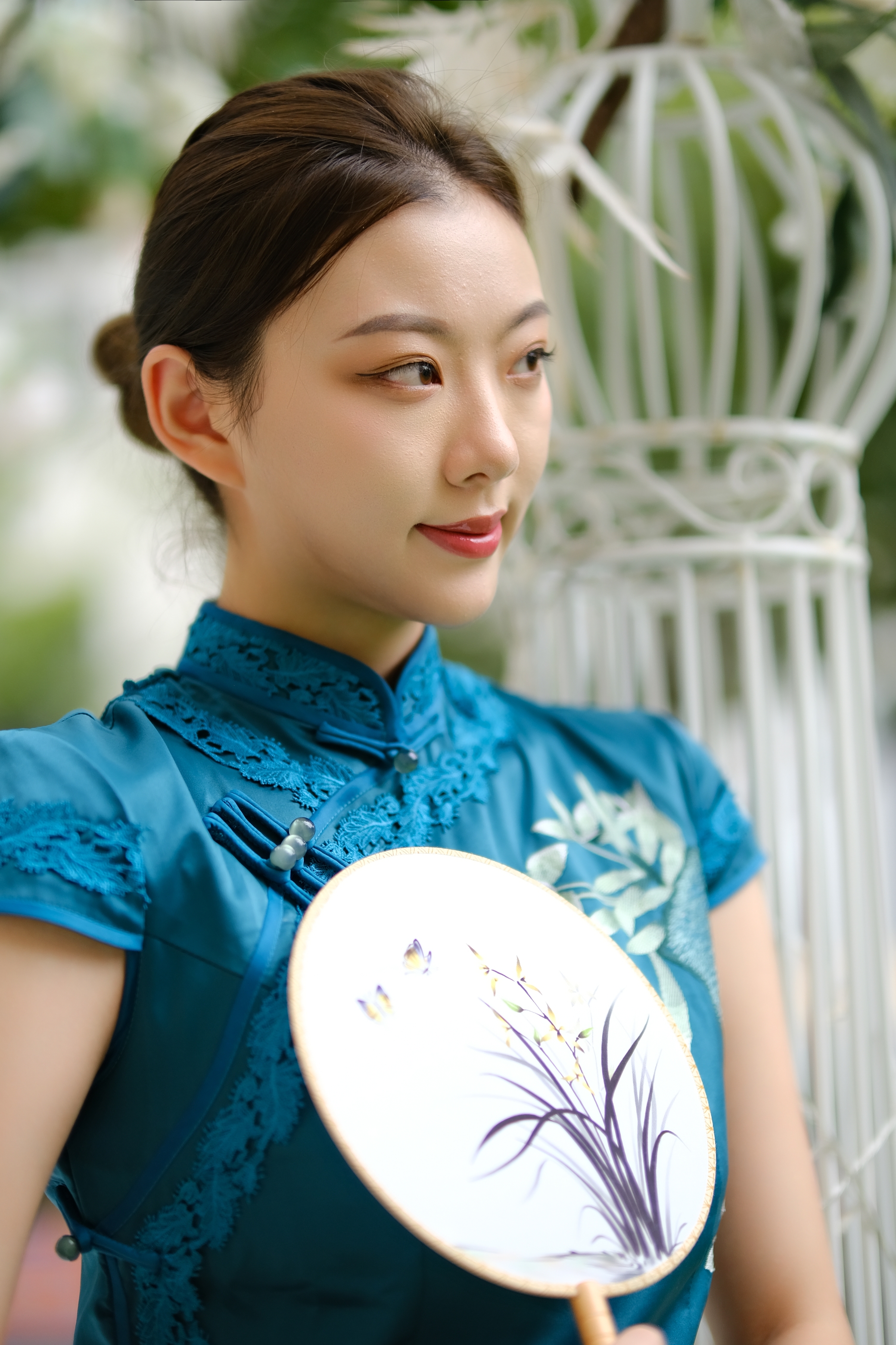 《穿上旗袍的女孩》出境:乐乐.指导:宋洪涛.组织:盛大.