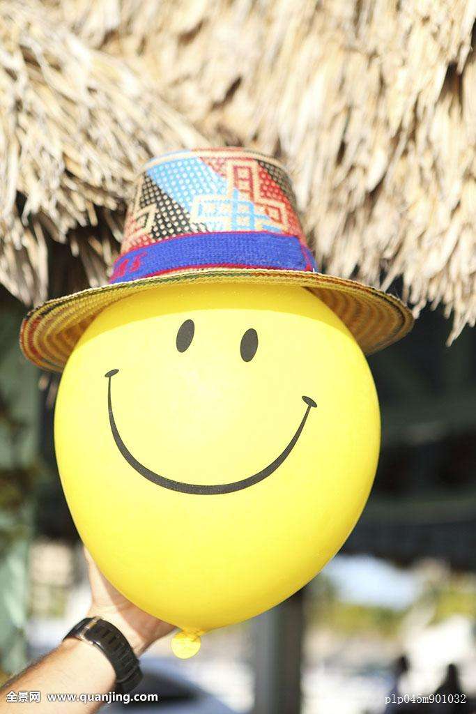 《醒来》作者: 释龙奇 呼啸星宇朗诵:微笑天空