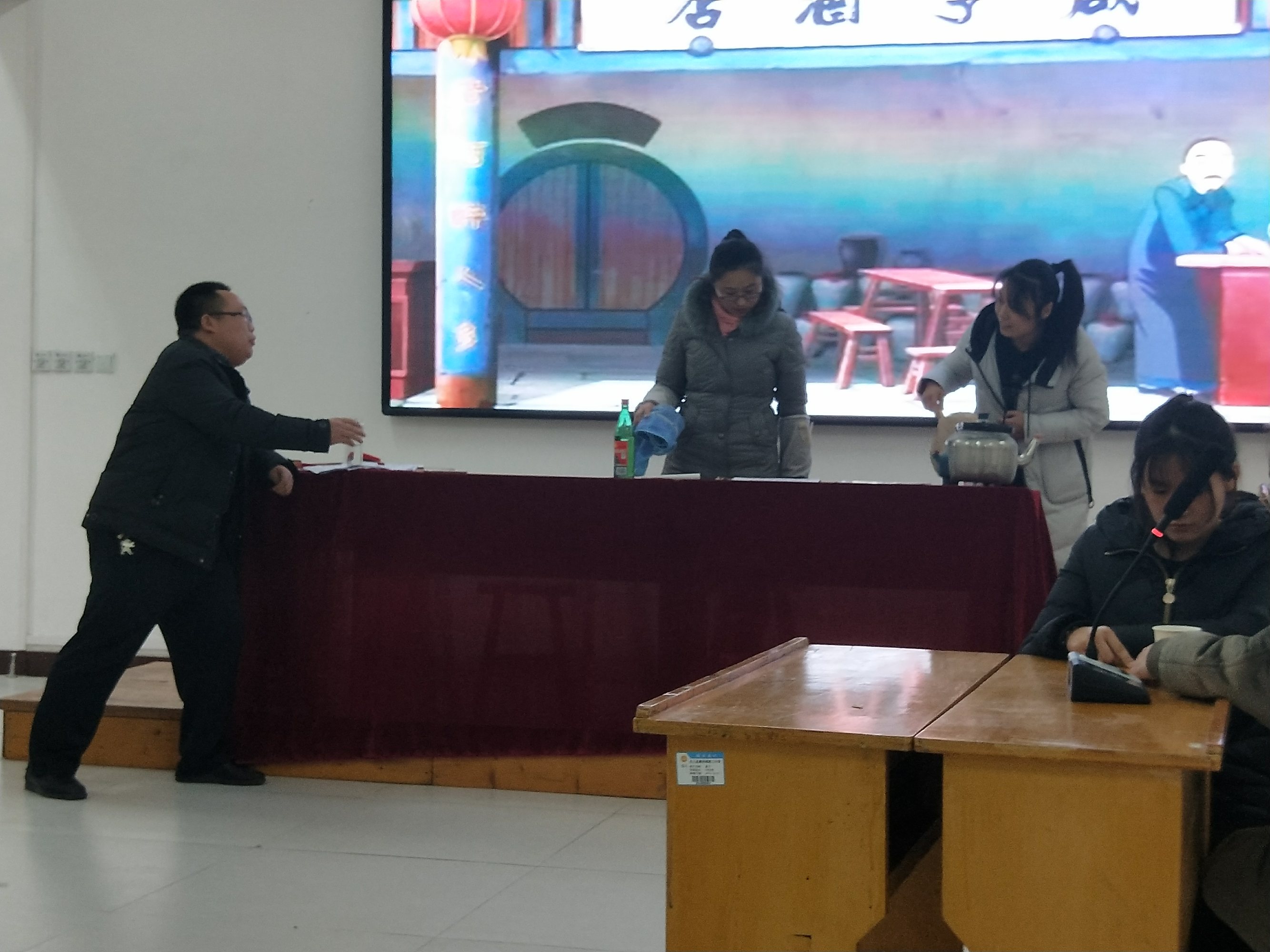 牵手经典演绎青春康驿镇第二中学成功举办课本剧展演活动