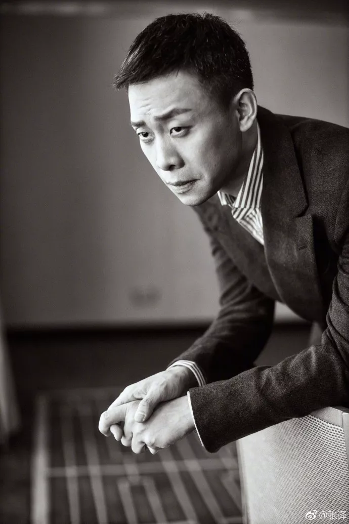 我们感受到杨锐勇气与担当的同时,也更加好奇演员张译究竟是怎样的人?