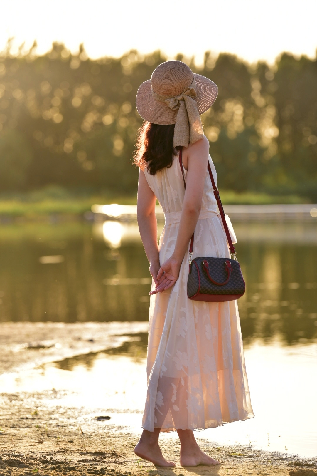 五月的希望出境模特:李燕丽作者:碑林路人