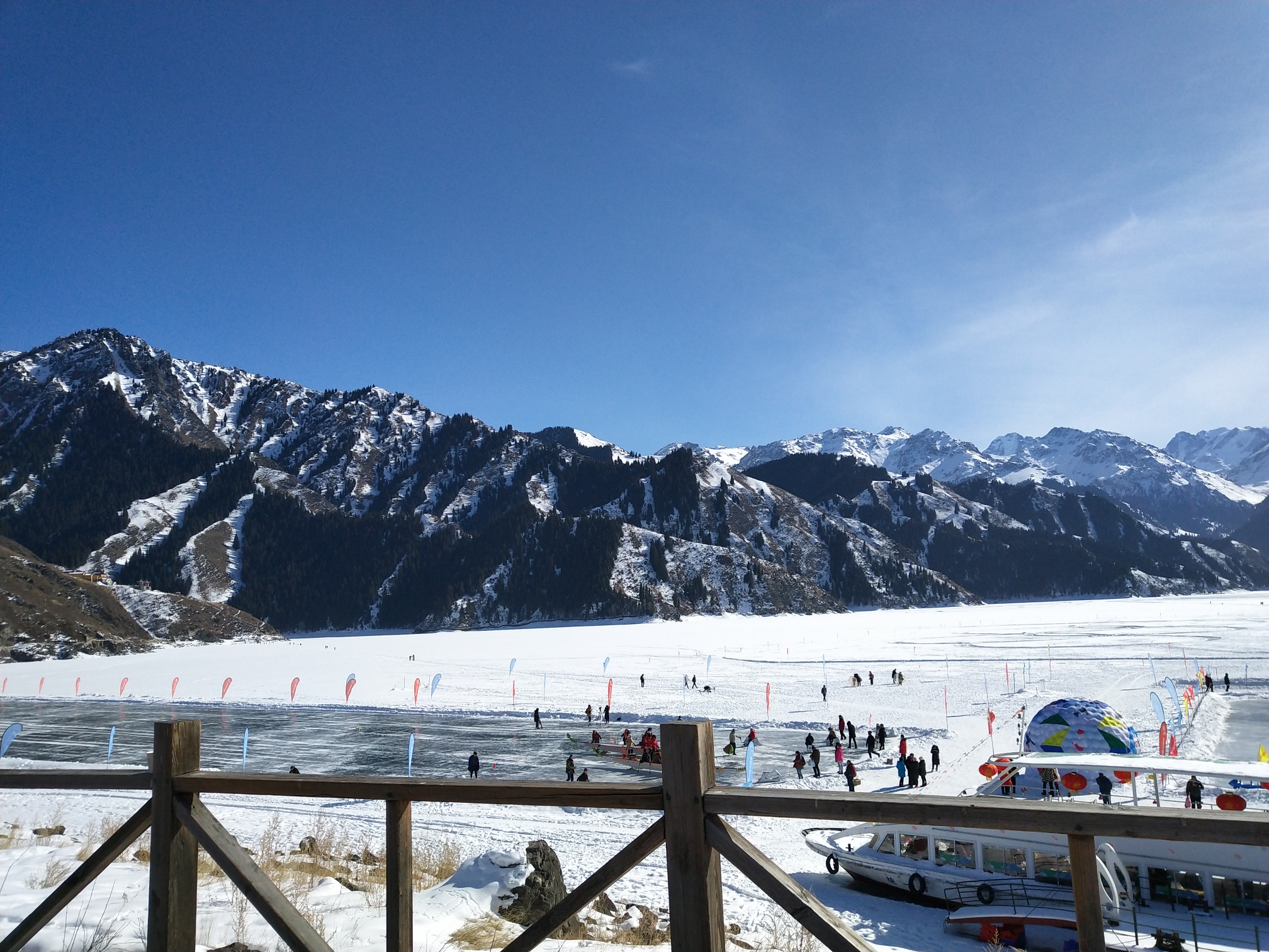 冬季天山天池风景2019年