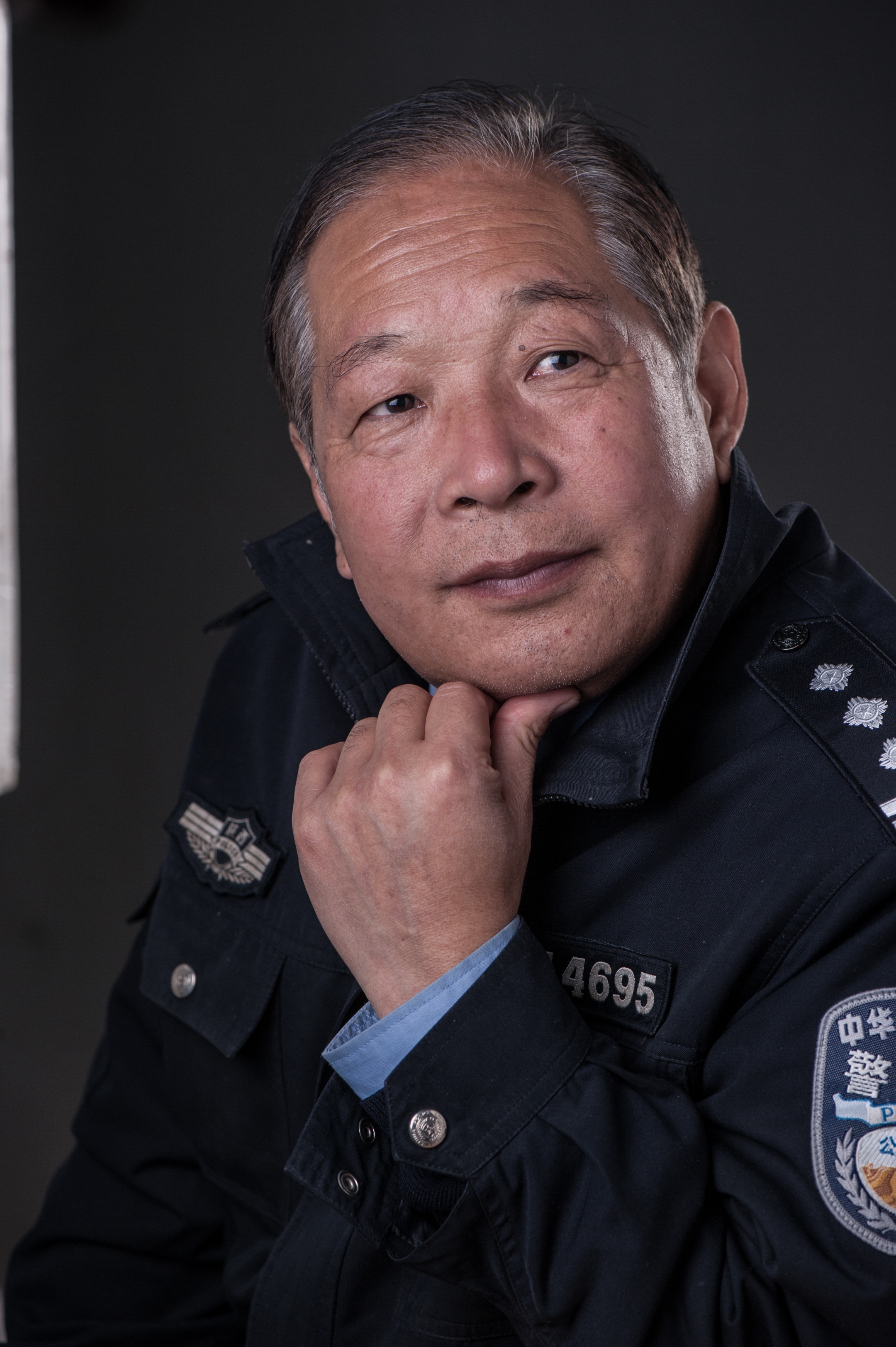一一难忘的警察生活即将挥手而去,             峥嵘