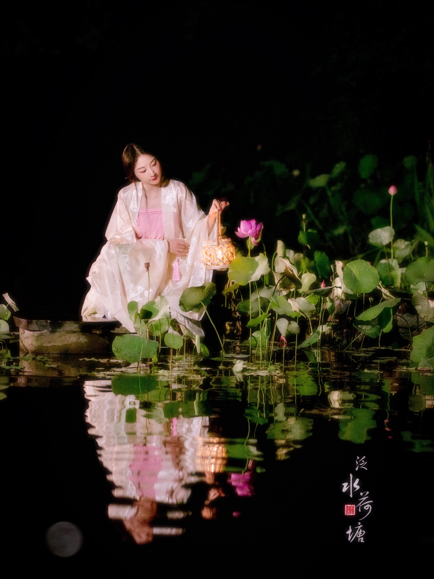 【首发】泛水荷塘
