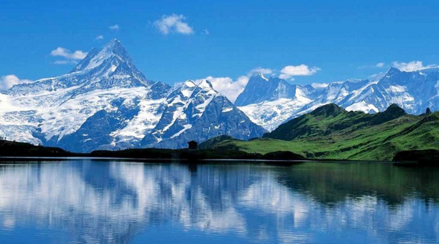 天山南北风光异,诵读:霞光审核指导:顾建新作者: 钱诗武02:04