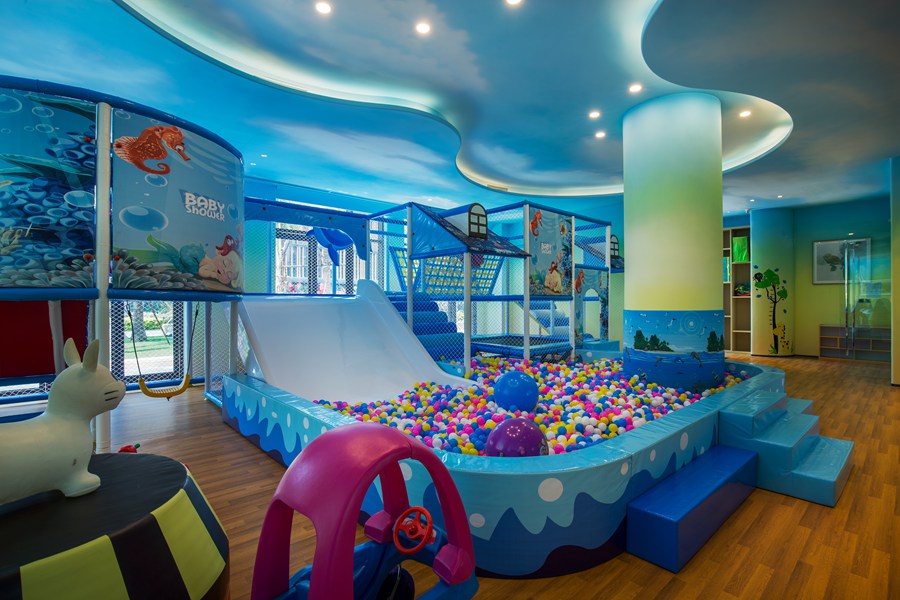 孩子游乐室玩麻将是喜还是忧