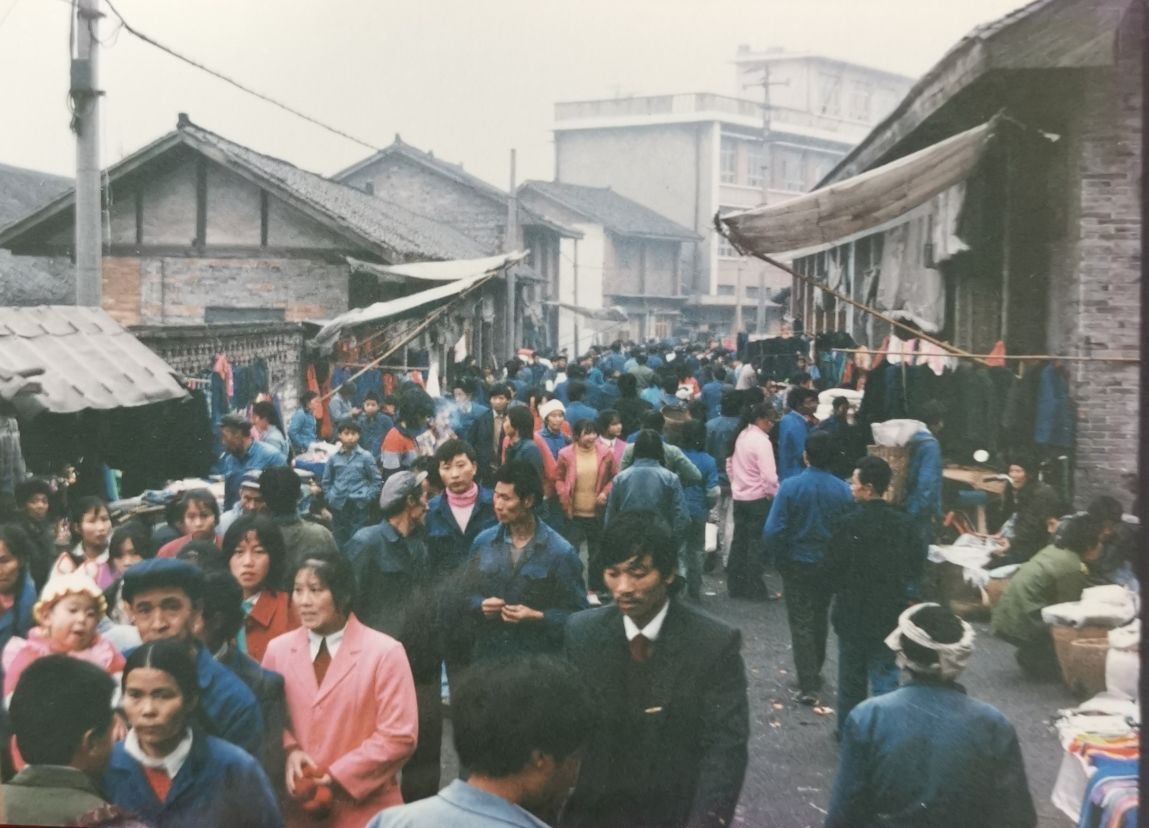 庆祝建国七十周年一组手机随拍记录沐川县城的变迁和山水风光让您在