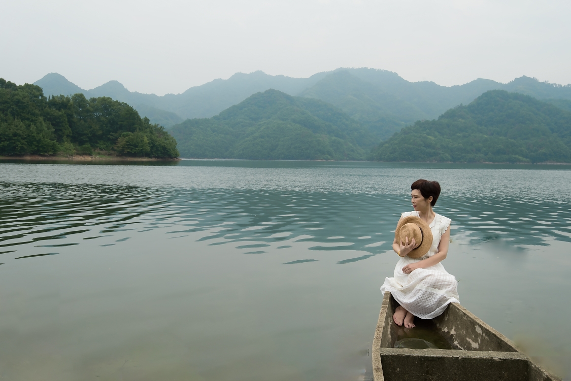 在水一方