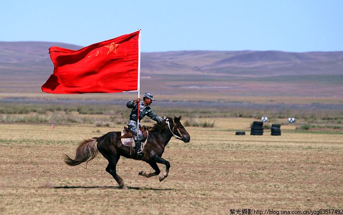 内蒙古巴彦淖尔盟五原县的阴山脚下,驻守着解放军最后的骑兵部队