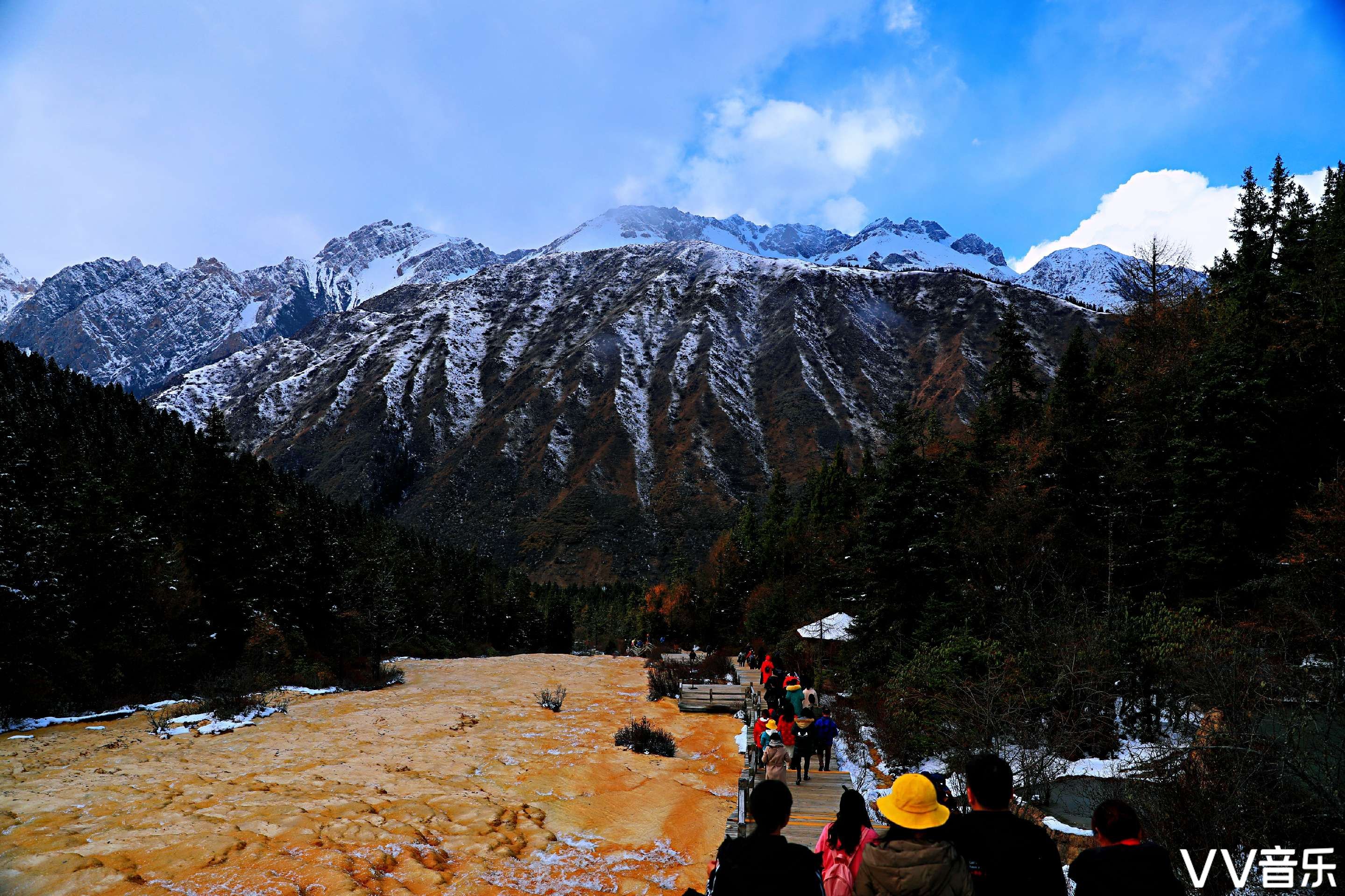 四川黄龙景区风景图