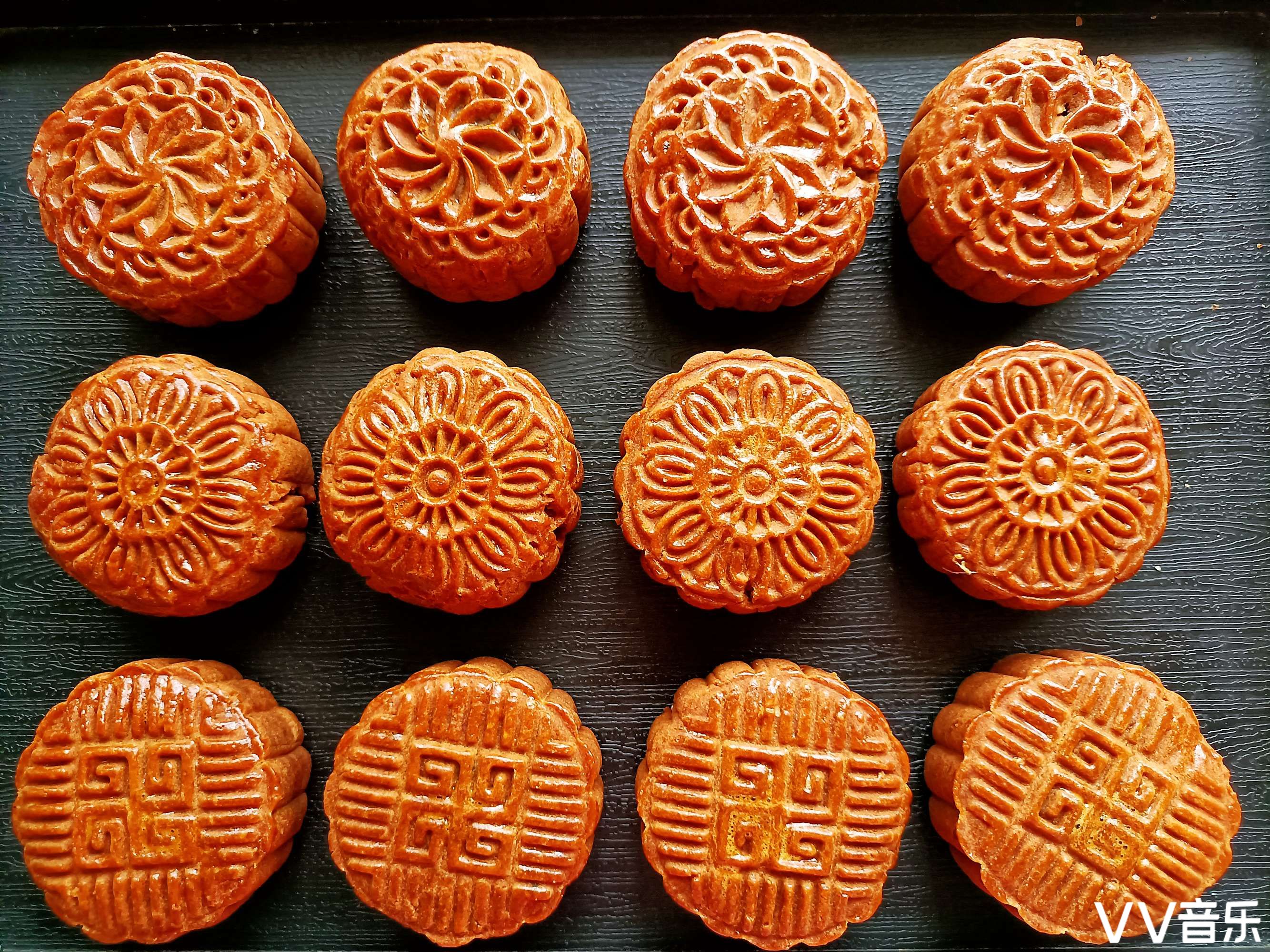 天上明月千里共,人间月饼万里香,自制传统月饼迎中秋