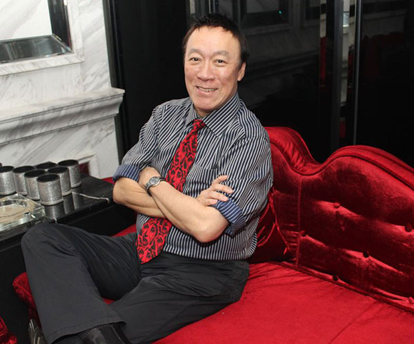 高级的性感!「摘星小魔女」杨斯捷phoebe做客vv星直播