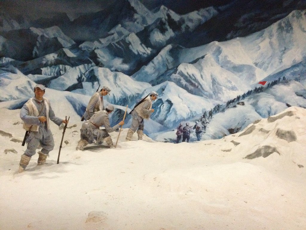 散文军礼作者石钟山朗诵平凡